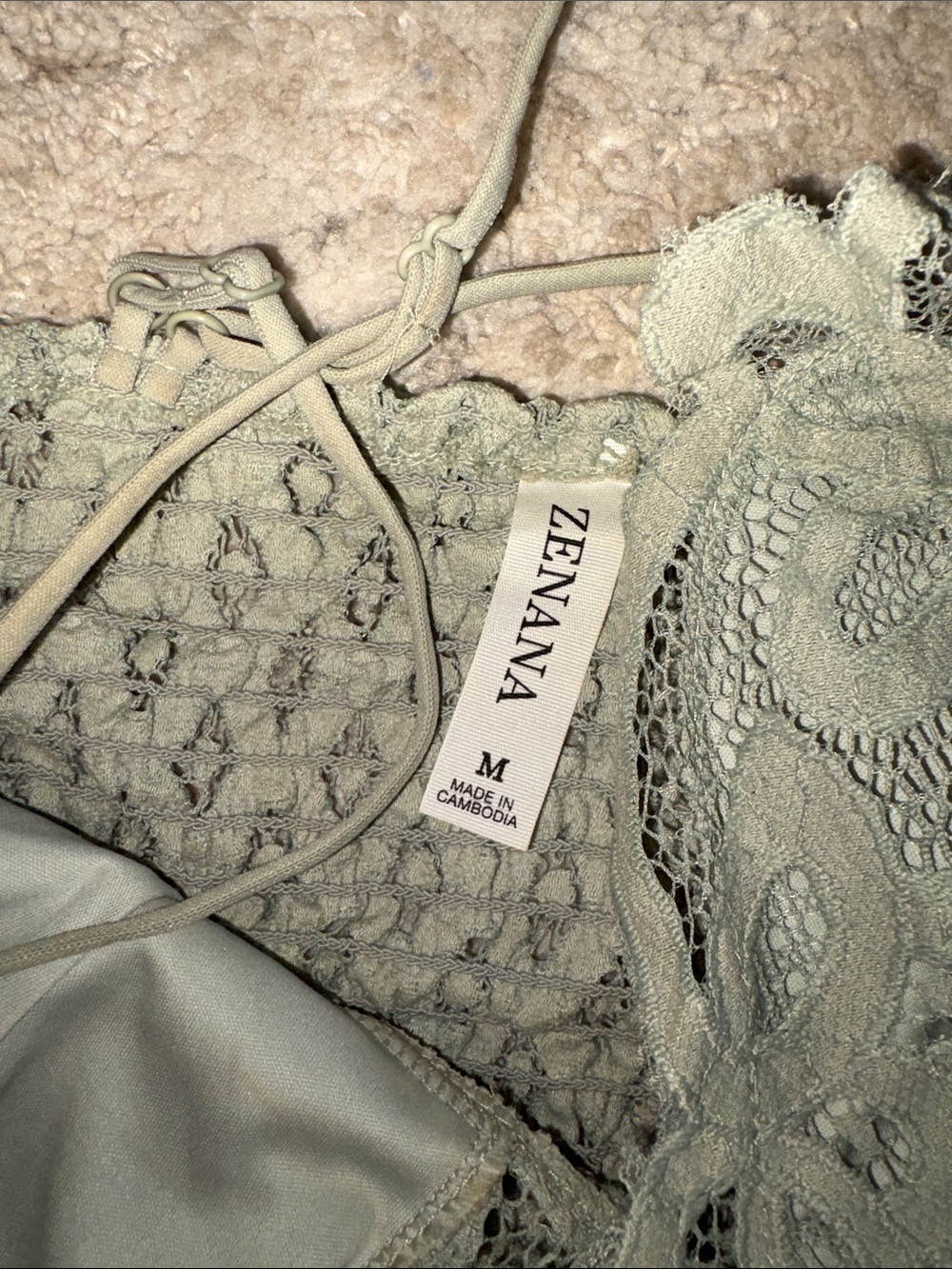 3/$20! Offers open! Medium bralette Zenana Outfitters Olive Green Lace Bralette - Picture 3 of 4